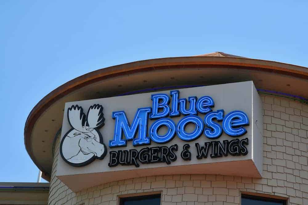 sports bars in pigeon forge