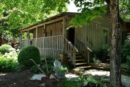 dolly's home at dollywood