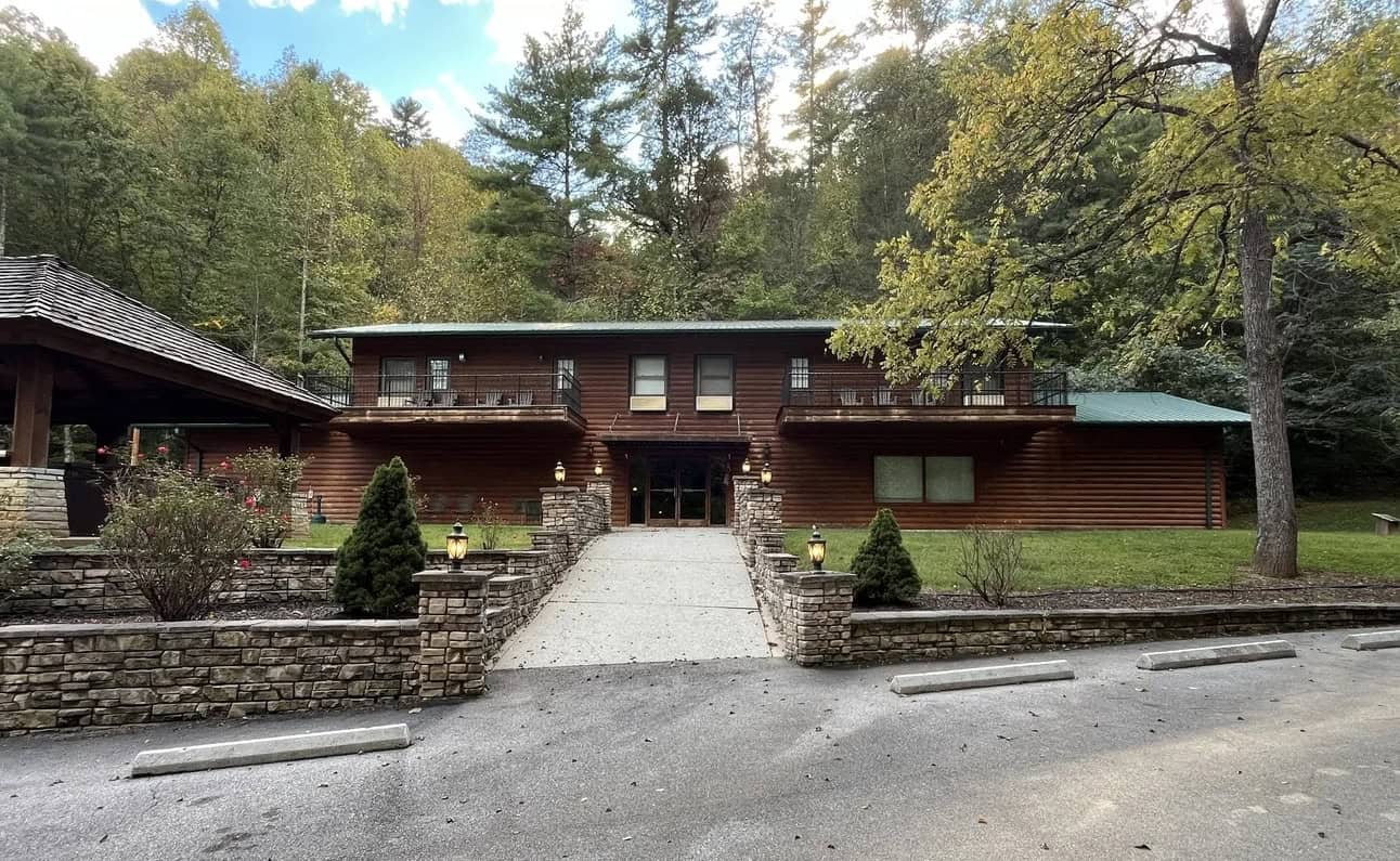 large smoky mountain cabin rentals