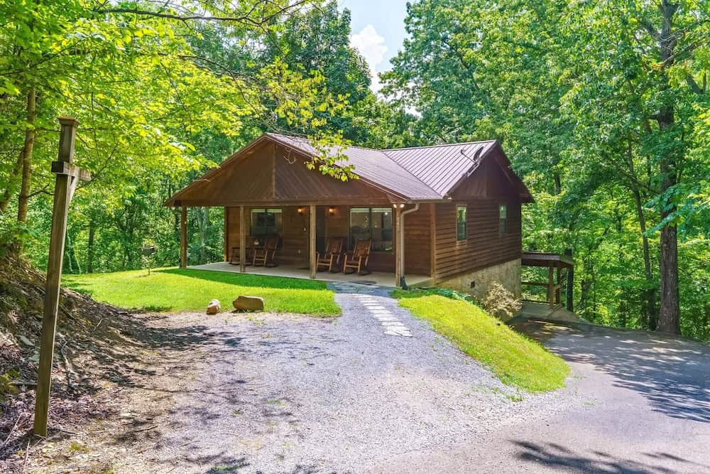 Woodlands Pet Friendly Cabin in the Smoky Mountains Woodlands Pet Friendly Cabin in the Smoky Mountains